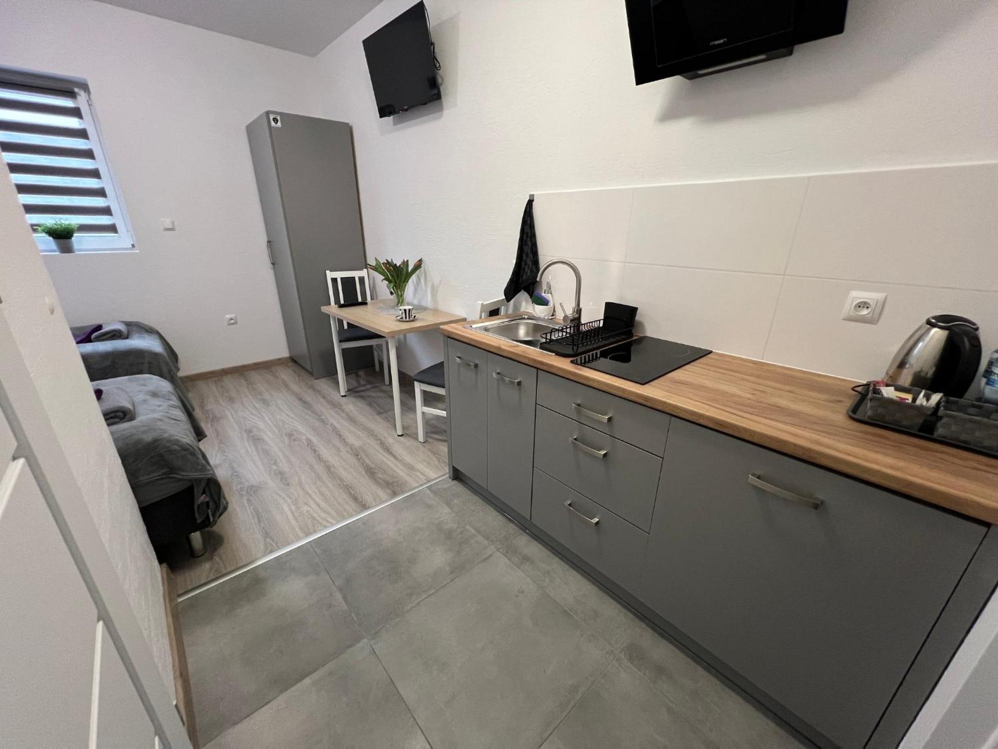 Hostel Adabet Kepno Zewnętrze zdjęcie